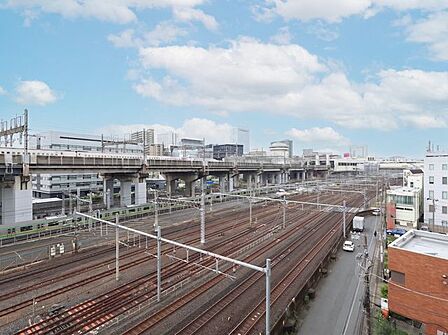 前面棟無なので陽当り良好です