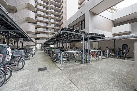 駐輪場（1台目 月額無償・2台目より年額12000円）