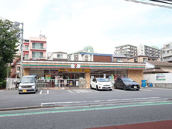 セブンイレブン荒川西尾久4丁目店 180m