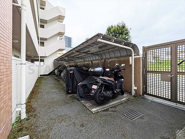 駐輪場（月額200～250円）