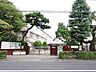 周辺：世田谷区立松丘小学校 160m