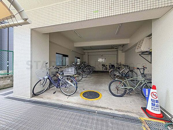 駐輪場（月額300円）