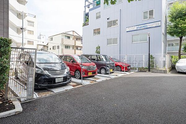 駐車場（月額23000～30000円）