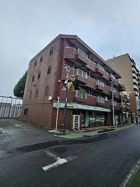 ■近隣には飲食店も多数あって外食にも困りません。