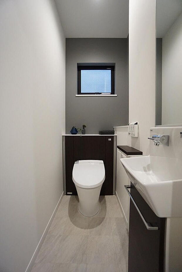 【施工例】2階トイレには手洗い場も設置♪