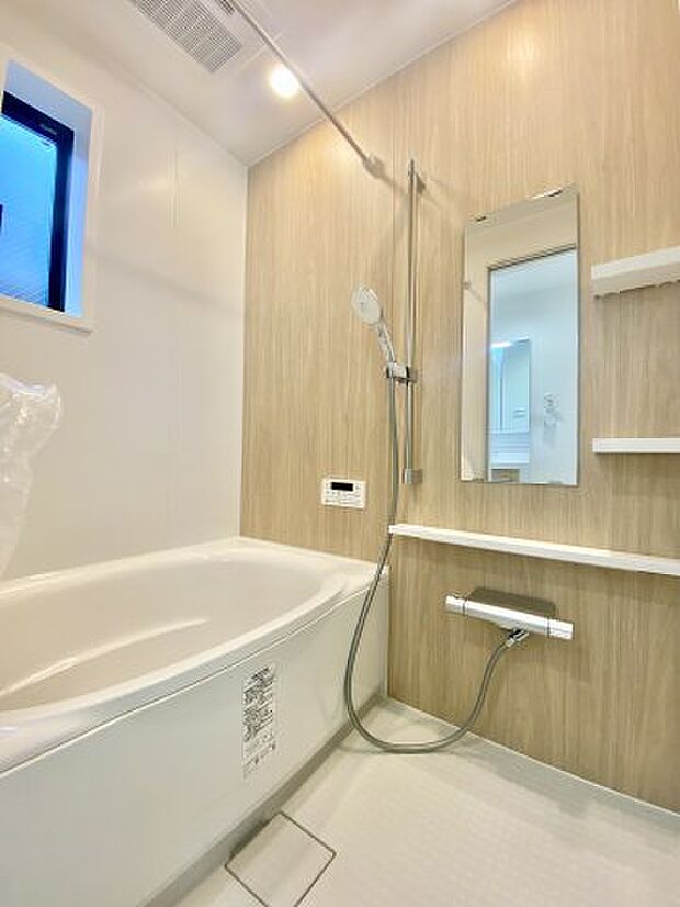 浴室乾燥機が標準装備されたシステムオートバスです。