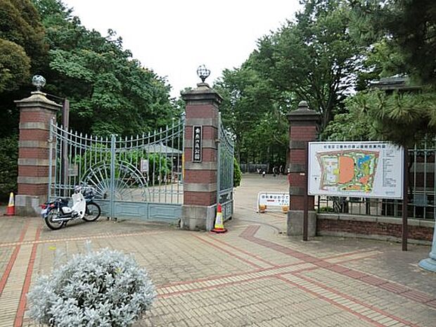 【公園】蚕糸の森公園まで666ｍ