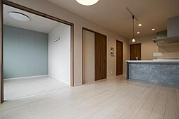 グッドライフステージ後三条A 2階2LDKのリビング/ダイニング