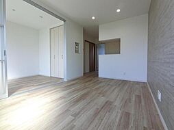 近江鉄道八日市線 新八日市駅 徒歩4分の賃貸アパート 2階2LDKのリビング/ダイニング