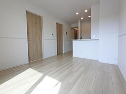 カーサ・彩 2階2LDKのリビング/ダイニング