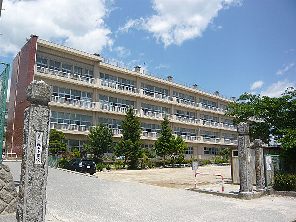 画像21:小学校「飯田市立丸山小学校まで1144m」