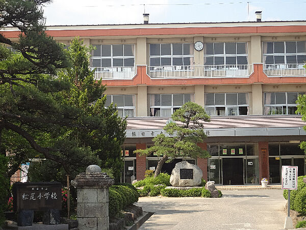 画像22:小学校「飯田市立松尾小学校まで1330m」