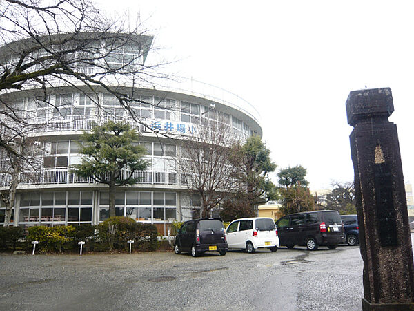画像23:小学校「飯田市立浜井場小学校まで614m」