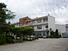 周辺：小学校「飯田市立伊賀良小学校まで1813m」