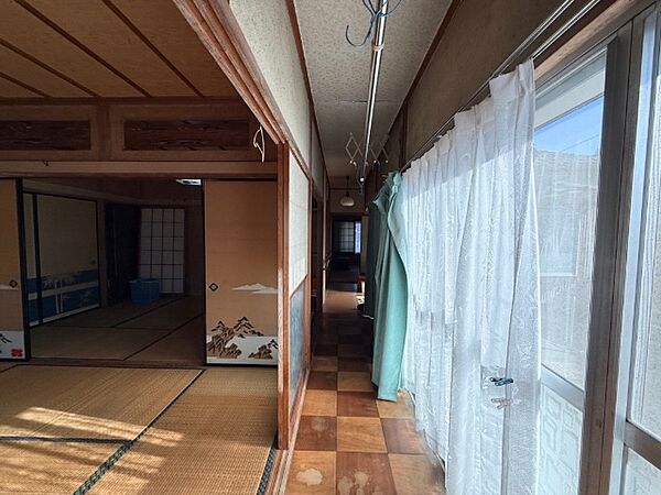 8帖和室・6帖横廊下
