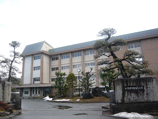 高校「長野県阿智高校まで3877m」