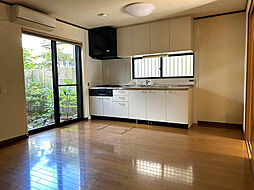 花園一条田町 4LDKのリビング/ダイニング