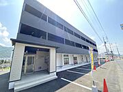 中島駅より徒歩2分 築1年5ヶ月 3階建の賃貸物件