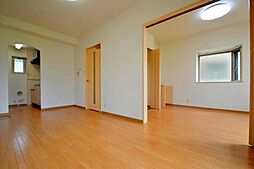 SKYハイム 1階1LDKのリビング/ダイニング