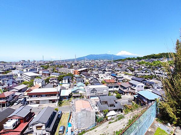 三島市内を一望できる眺めの良い眺望。天気の良い日は富士山も見えます