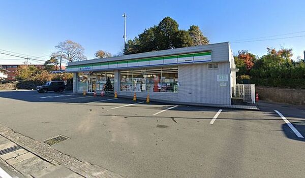 ファミリーマート裾野御宿店 700m