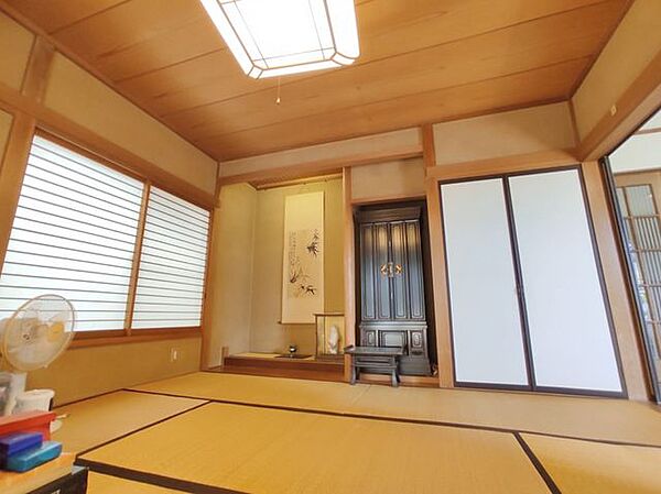 和室8帖・床の間（1F）