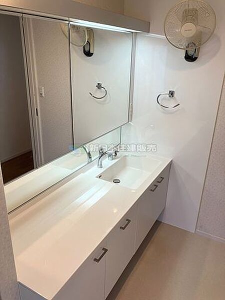 2F洗面化粧台