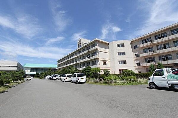 伊豆の国市立長岡中学校 1010m