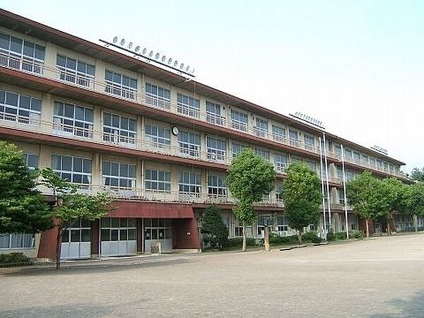 三島市立向山小学校 1910m
