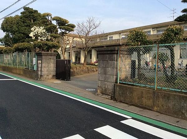 函南町立西小学校 410m