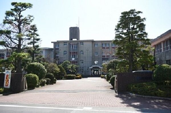 御殿場市立御殿場南小学校 1020m