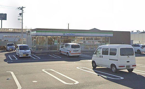 ファミリーマート沼津片浜店 520m