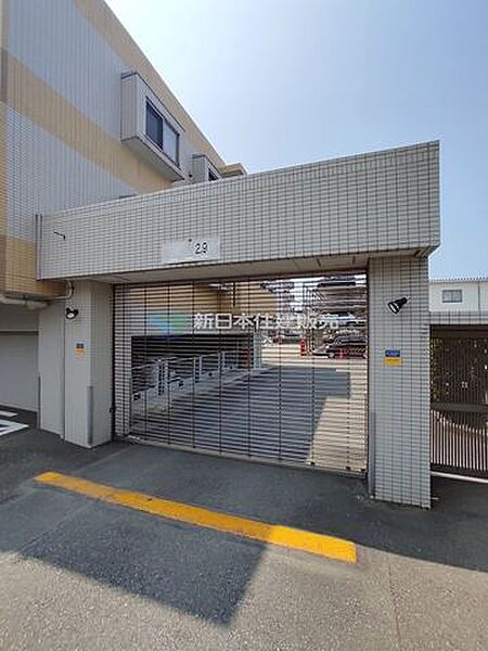 駐車場入口
