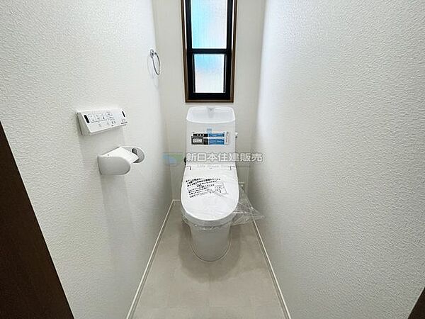 ウォシュレット付きトイレ