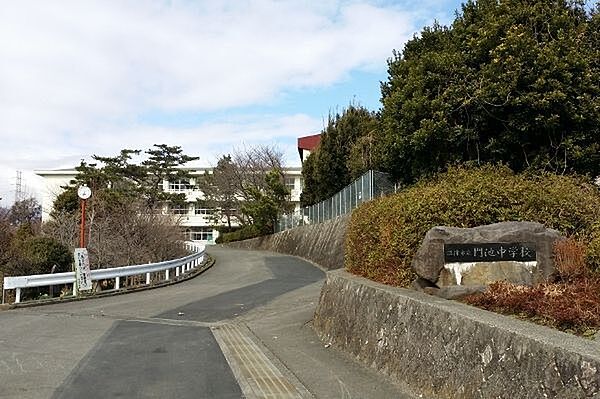 沼津市立門池中学校 1550m