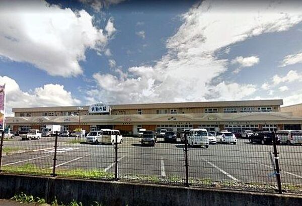 食遊市場 徒歩10分。 730m