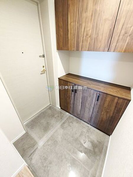 玄関を拡大表示