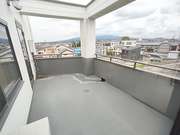 富士山を眺める絶景バルコニー