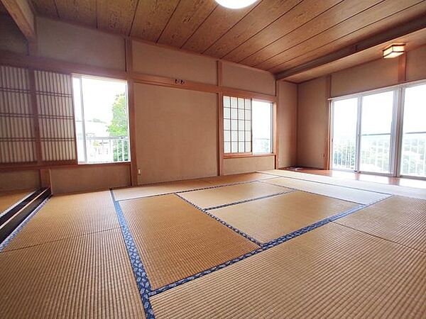 離れ　和室12帖