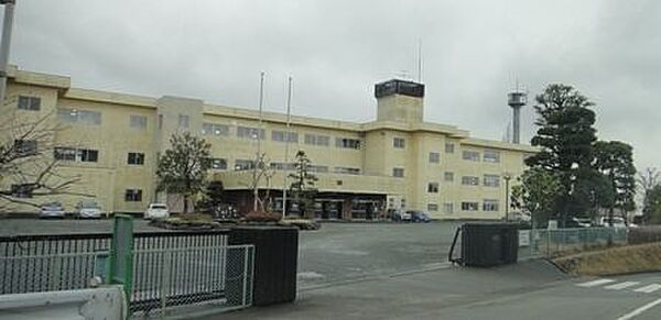 裾野市立深良中学校 徒歩25分。 1930m