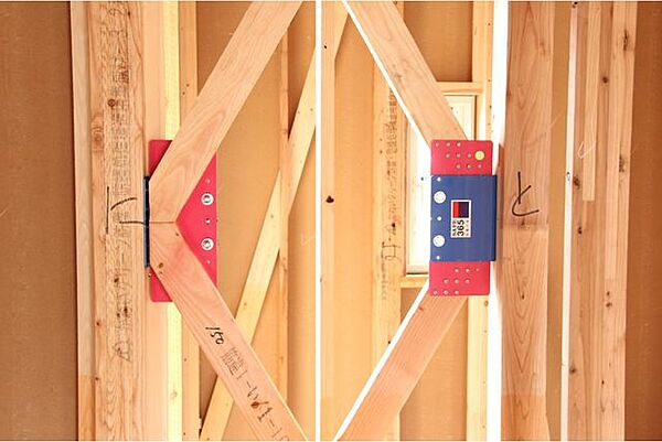 木造住宅は繰り返す地震で耐震性能が低下する恐れがあります。制震装置「SAFE365」は粘弾性素材を採用し、震度6強相当の地震約200回でも性能が衰えないことが実証されています。