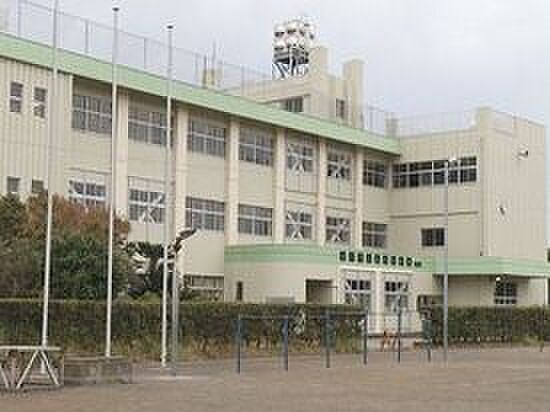 沼津市立香貫小学校 徒歩21分。 1610m