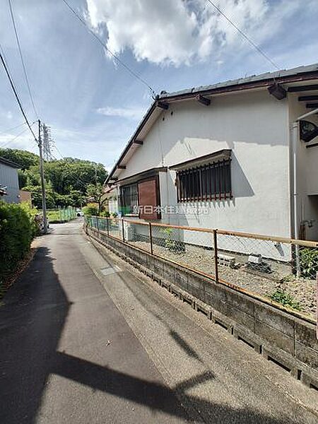 西側接道