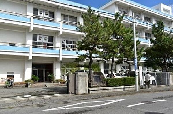 沼津市立第五小学校 徒歩19分。 1490m