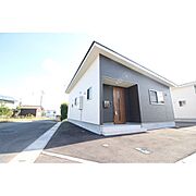 中津駅よりバス15分 徒歩3分 築9年8ヶ月の賃貸物件