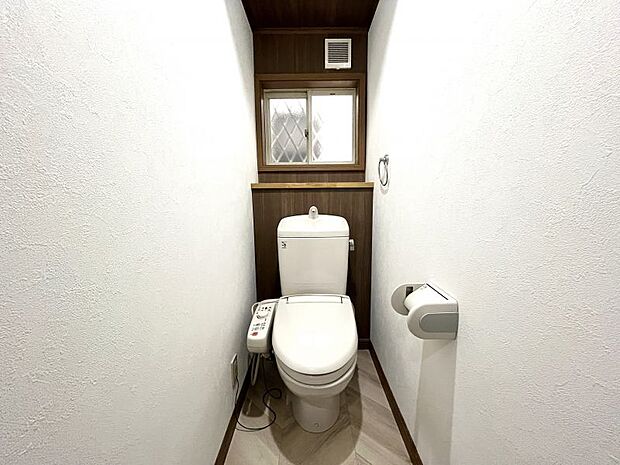1階・2階それぞれにトイレがあります◎階段の上り下りをしなくても良いのはうれしいですね！
