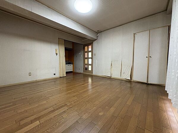 約10.5帖のリビング・ダイニング♪家具の配置がしやすく使い勝手の良い空間です！