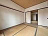 和室：2部屋ある和室は、扉を開放して1部屋とすることも可能！12帖の広々空間が作れます！