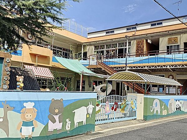 鳴海幼稚園まで　320m　徒歩約4分