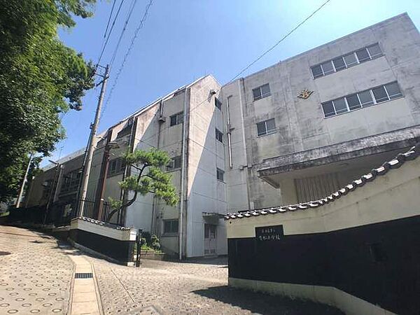 徒歩約19分●校訓は、明るく、強く、正しく。教育目標は、人間性豊かな、有松の子の育成を掲げています。開校150周年を迎えた伝統的な小学校。